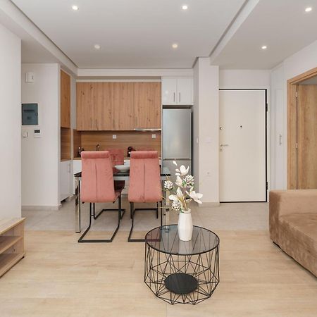 Chic Apartment Near Acropolis Athen Eksteriør billede